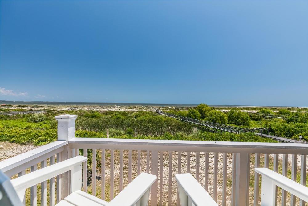 Ocean Front D-Building - POOL ACCESS AND OCEAN VIEWS!!!